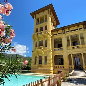 Moorings 3* Barga